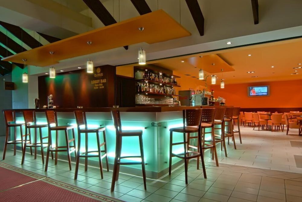 Hotel Globus 36/51
