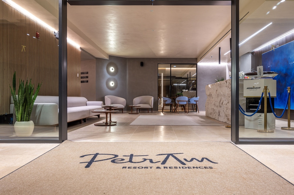 Petram Resort & Residences 61/68