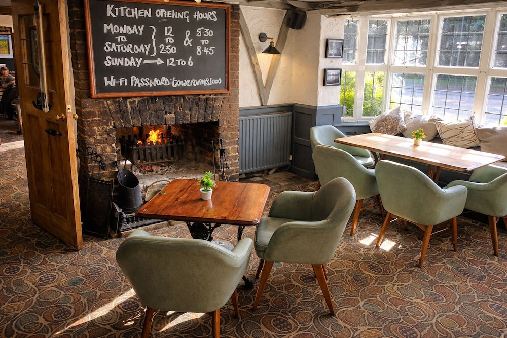 The Tower Arms Hotel 33/50