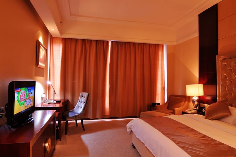 Yuexiu Hotel Guangzhou, Curio Collection by Hilton 10/30