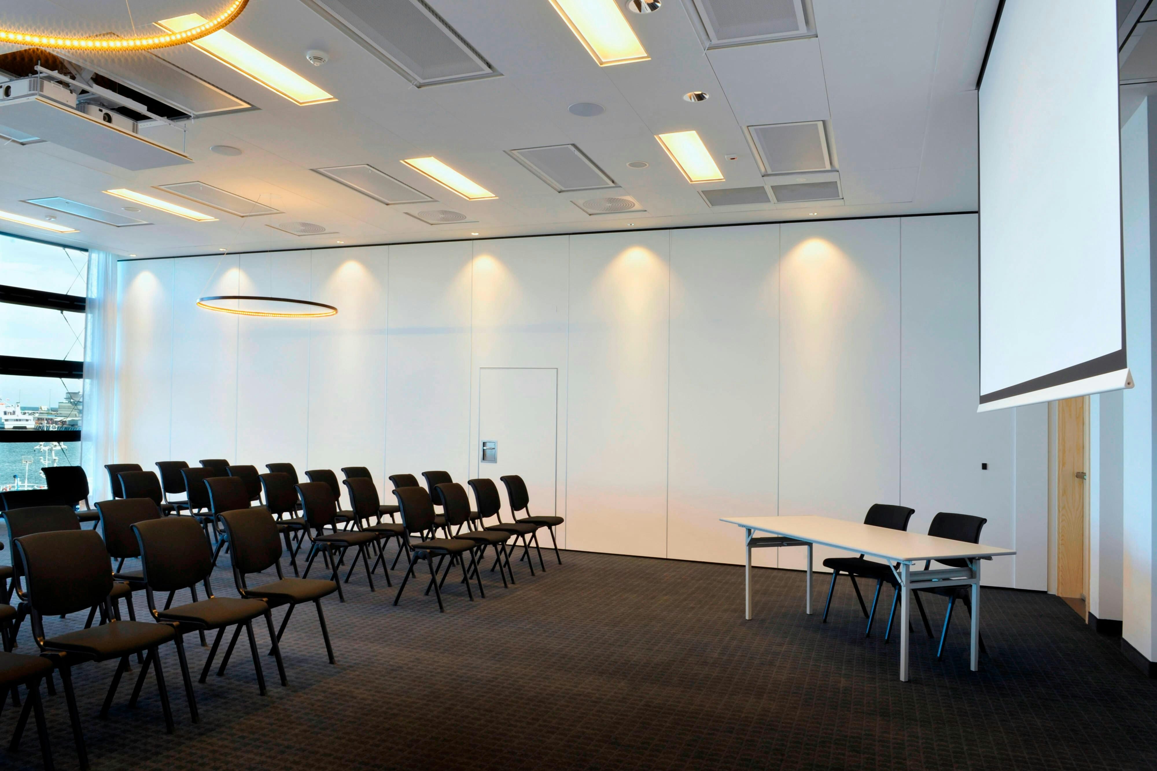 Courtyard By Marriott Gdynia Waterfront 14/19