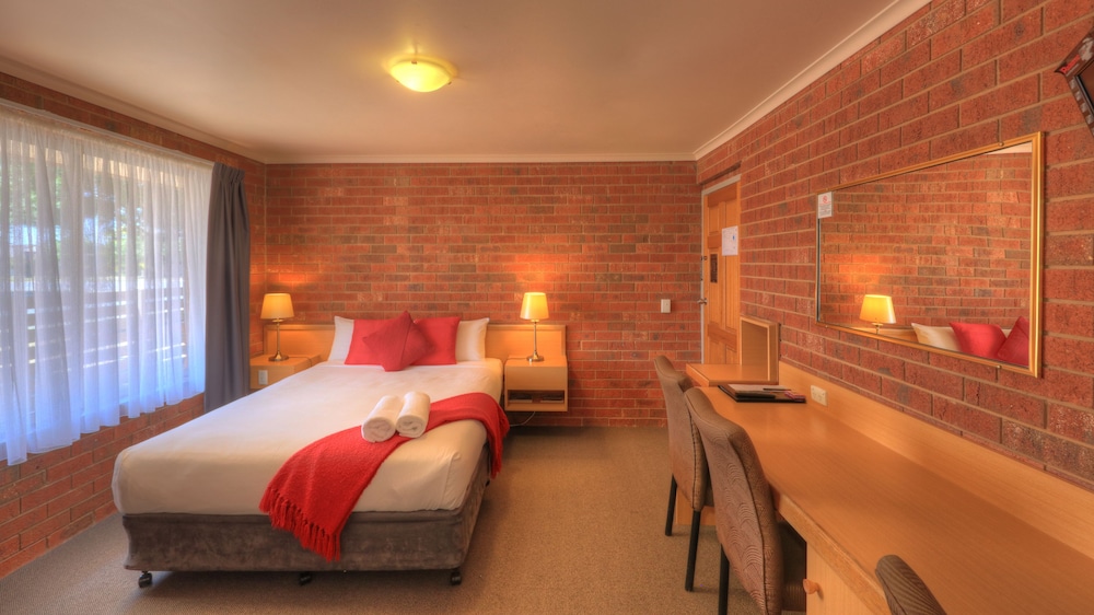 Pevensey Motor Lodge 37/52
