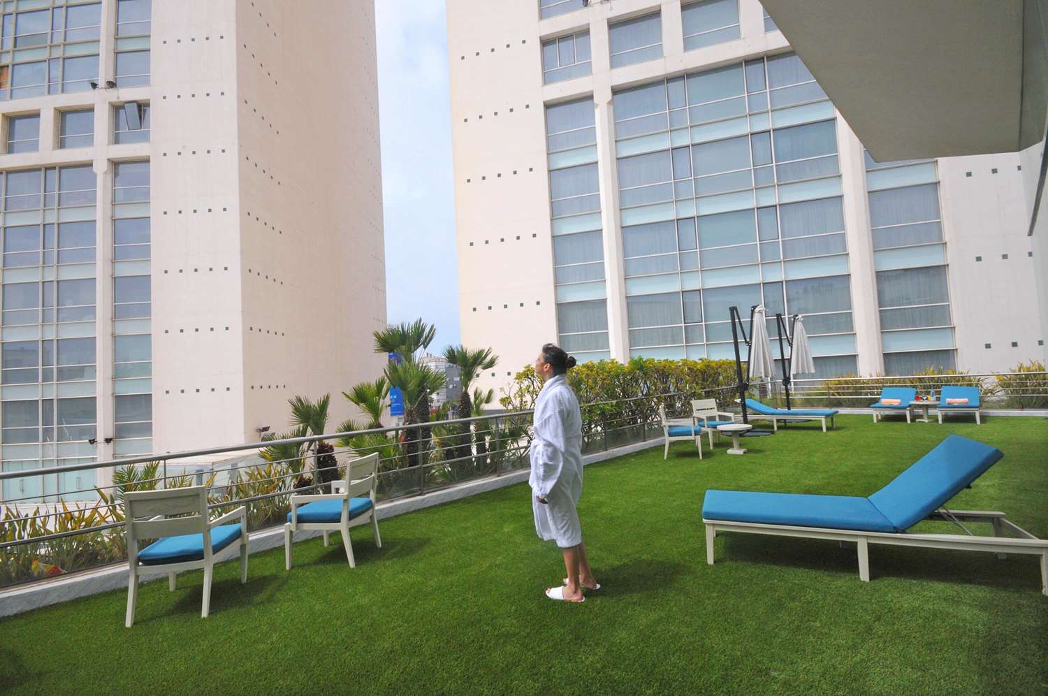 Kenzi Tower Hotel 42/43