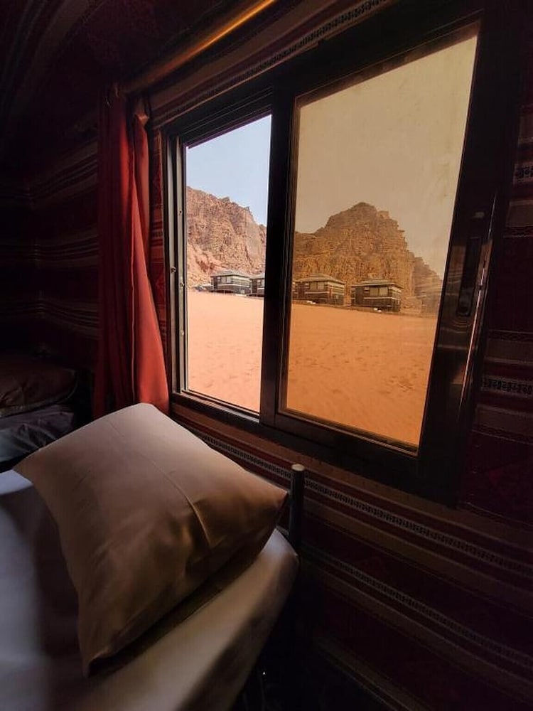 Desert Moon Camp 10/50