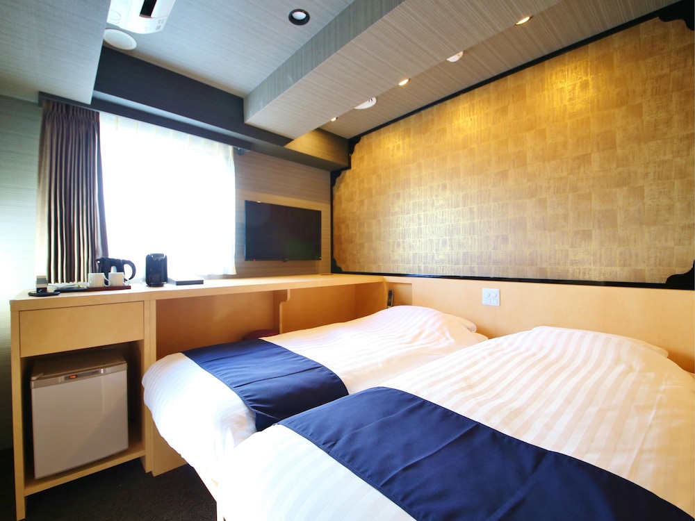JAPANESE, TWIN BEDS