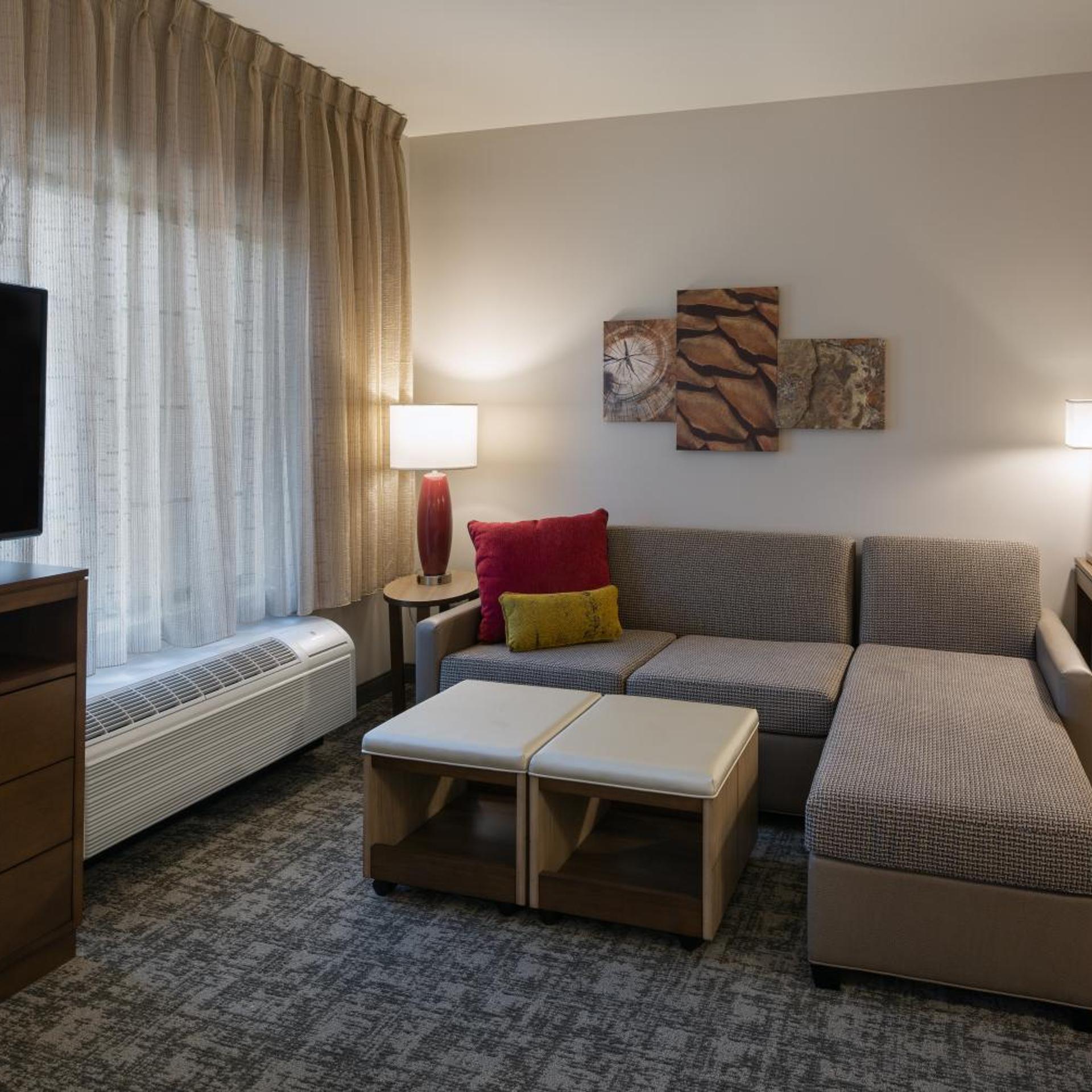 Suite, 2 Queen Beds, Sofa