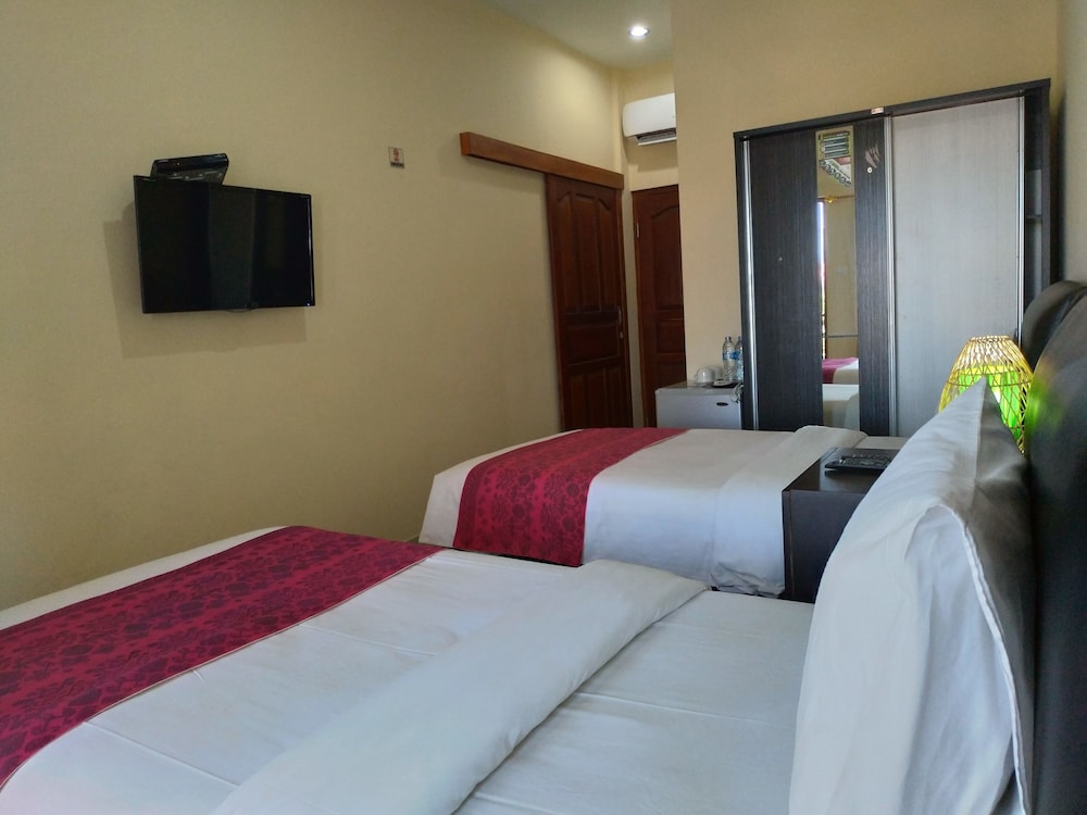 DELUXE, TWIN BEDS