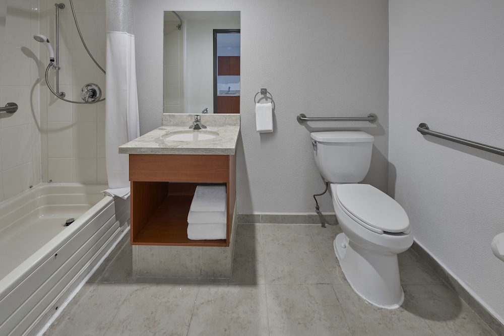 Extended Suites Monterrey Aeropuerto 21/56