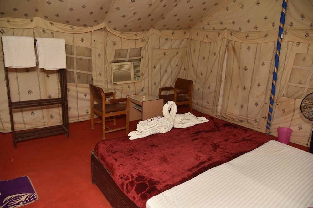 Sand Voyages Camp 5/21