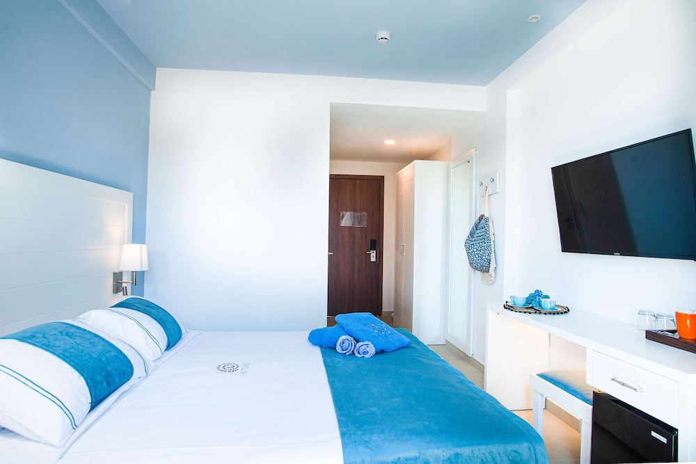 Acrotel Lily Ann Village 15/50