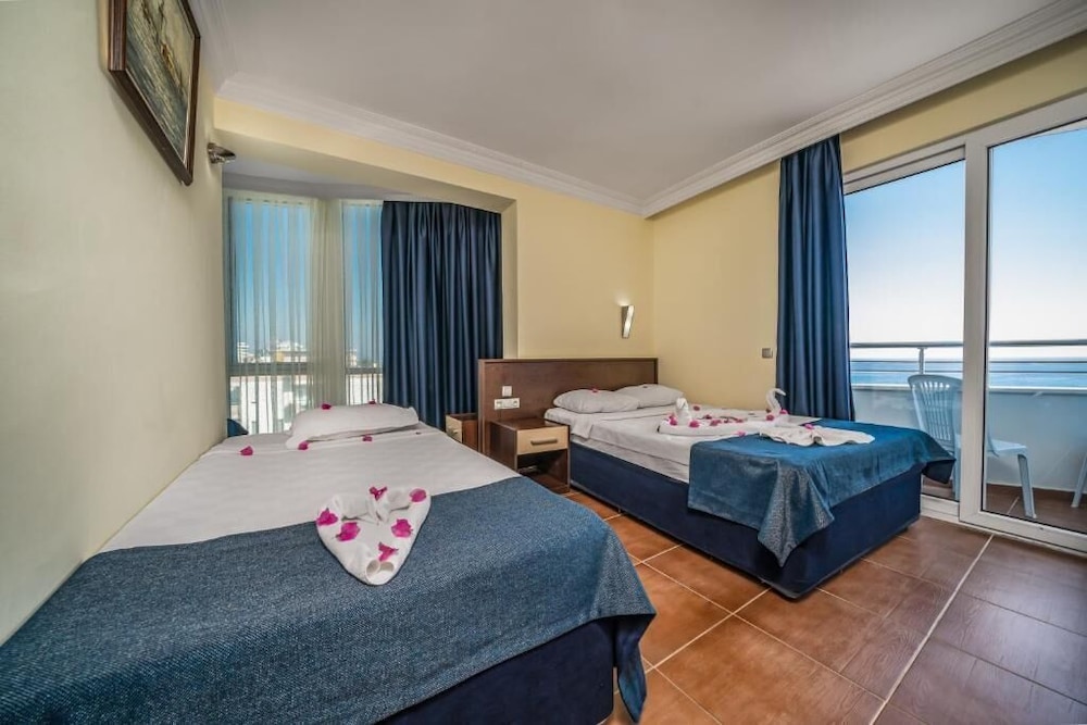 Arsi Blue Beach Hotel 18/50