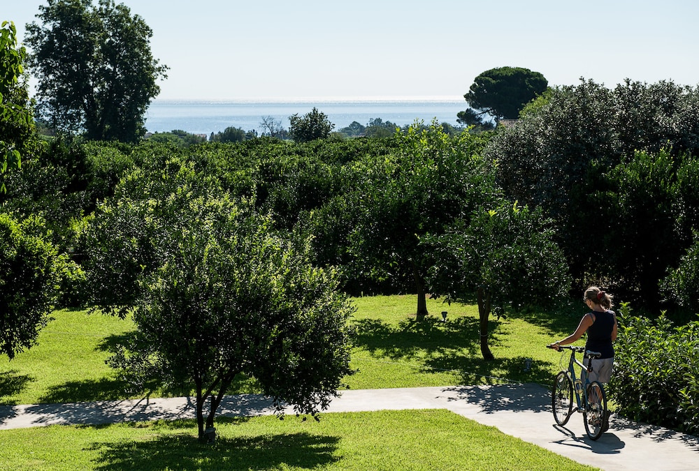 Zash Country Boutique Hotel 60/69