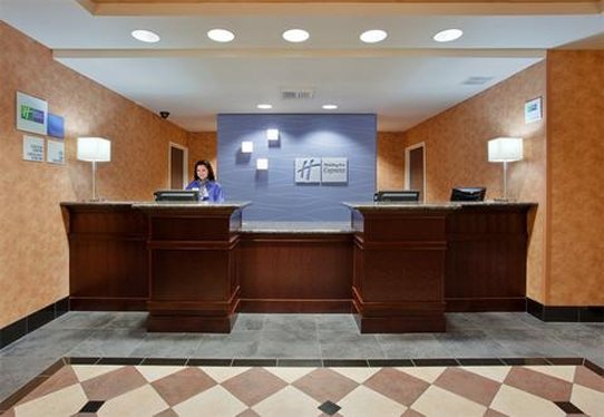 Holiday Inn Express Hotel Suites Sacramento Ne C 10/75