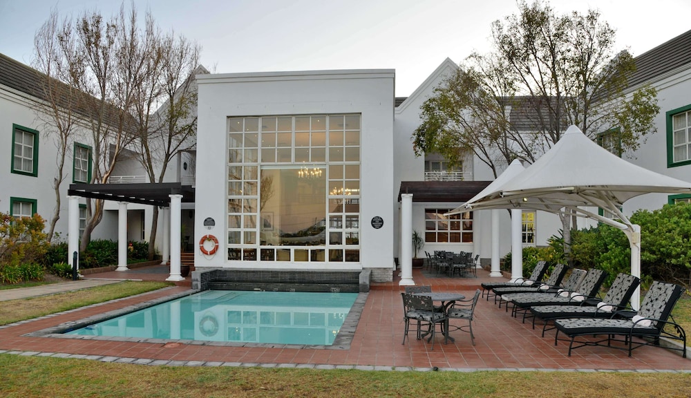 City Lodge Grandwest 8/46