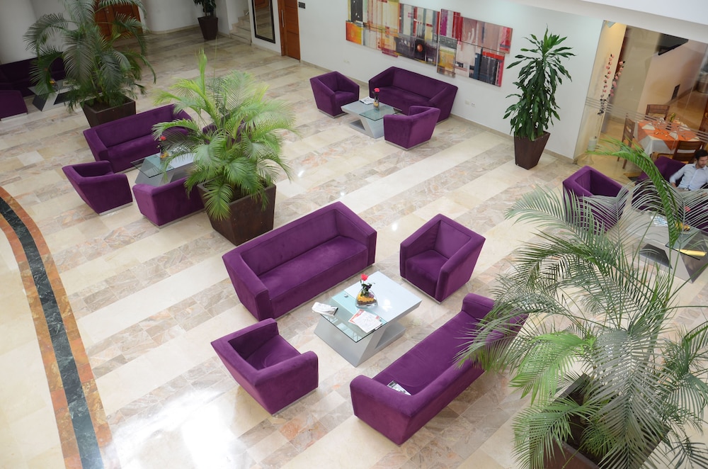 Hotel Atrium Plaza 9/65