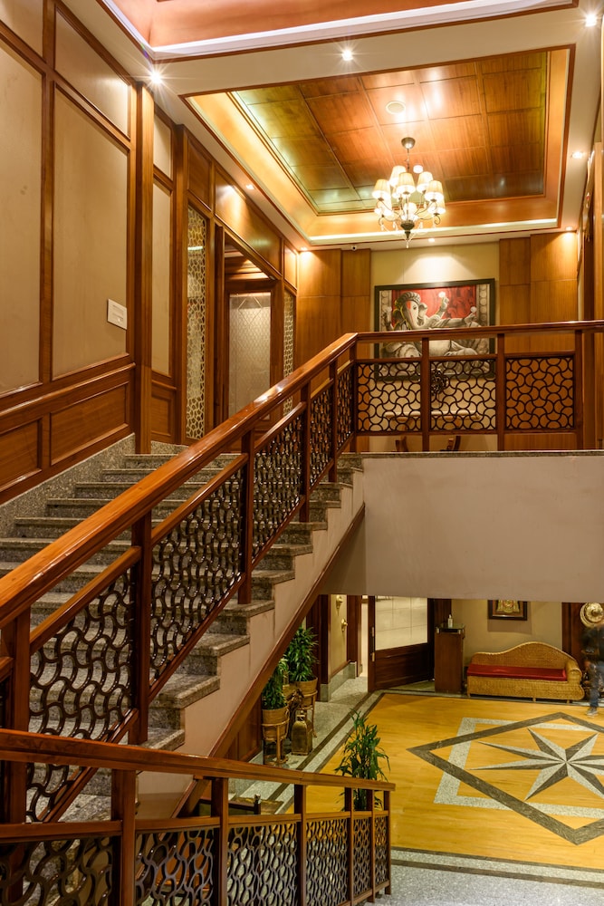 GREEN WOOD RESORT 34/50