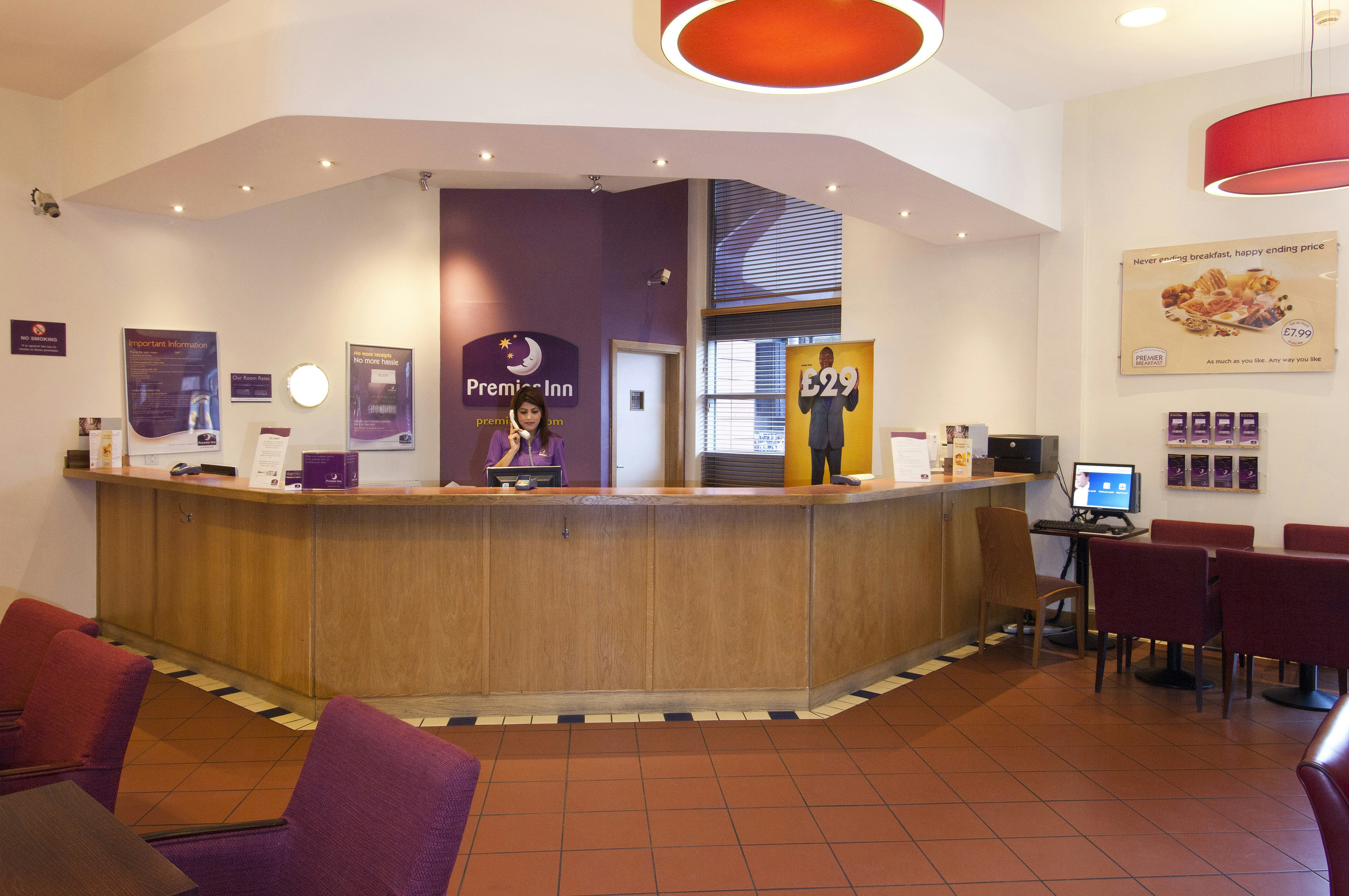 Premier Inn Sheffield City Centre (Angel Street) 9/49