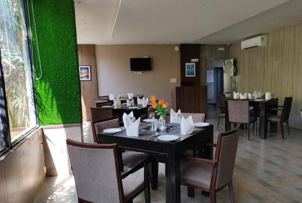 IWE SUITES, BANGALORE 42/50