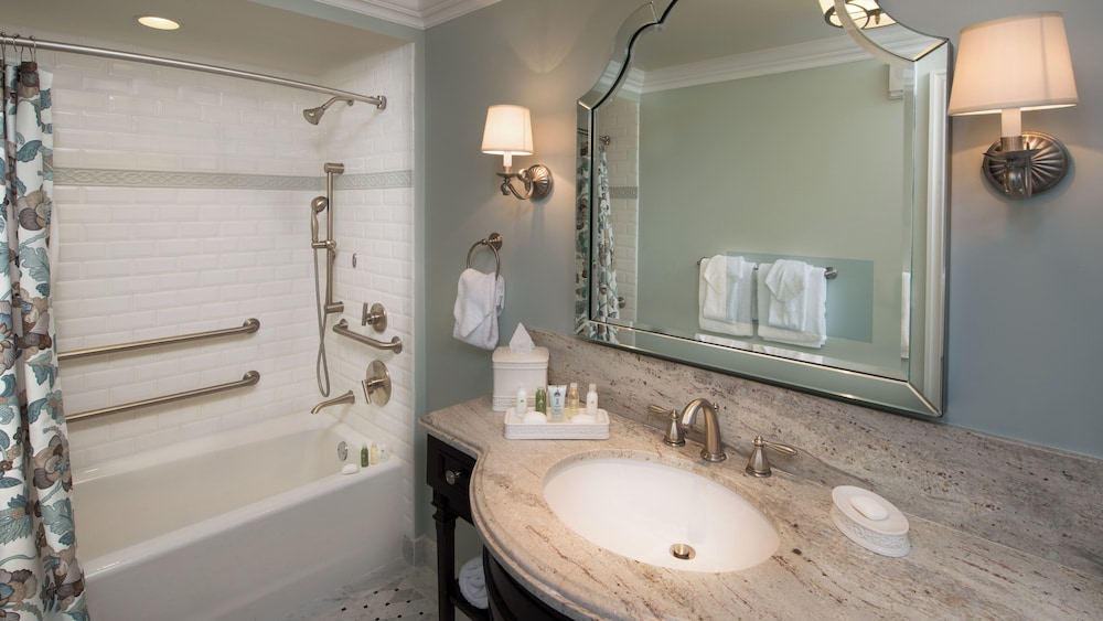 The Villas at Disneys Grand Floridian Resort and Spa 40/45