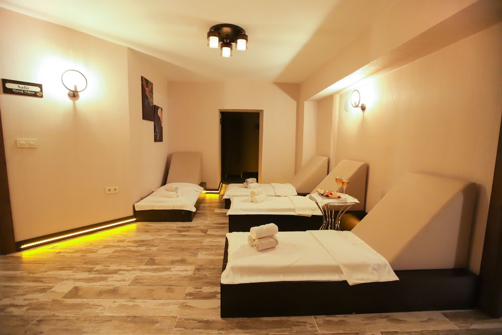 The Life Hotel & Spa 27/71