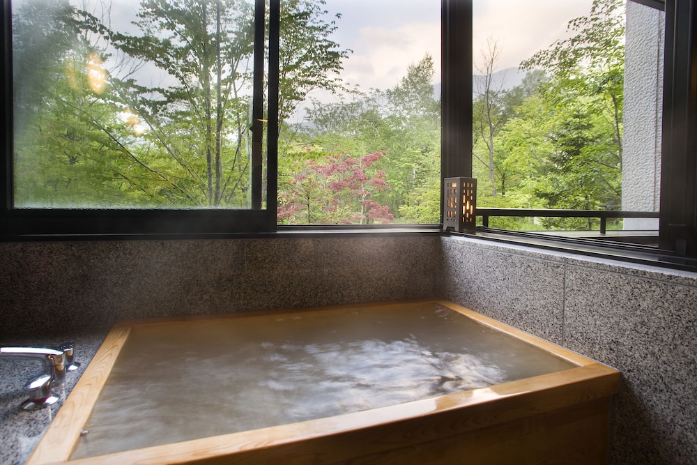 Nakaokogen Hotel Kazaguruma 10/25
