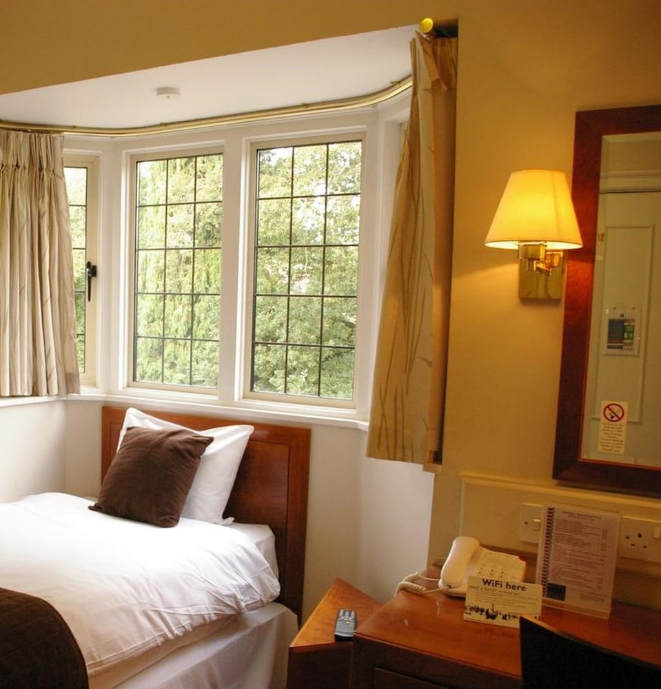 Farnham House Hotel 30/55