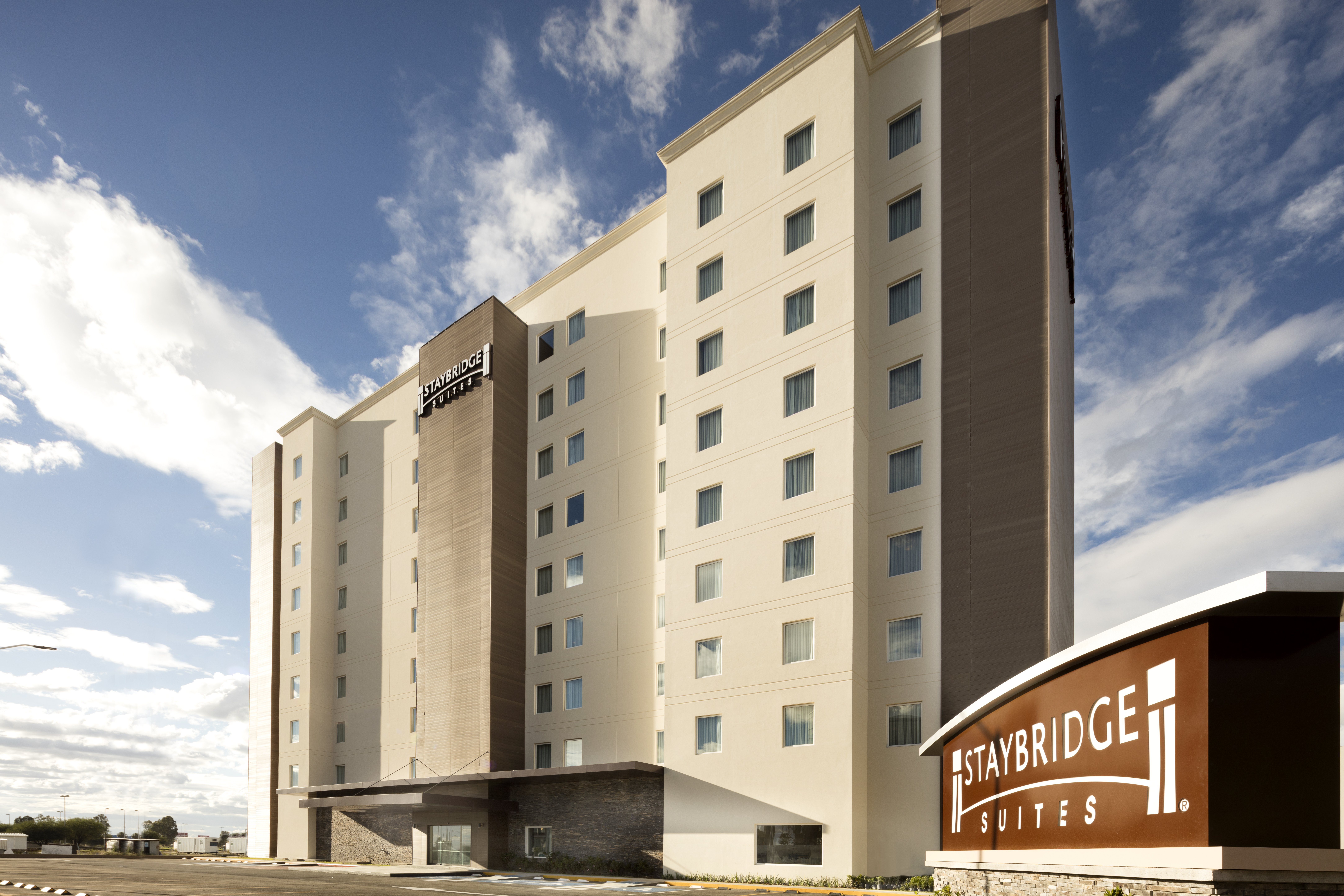 Staybridge Suites Silao 8/60