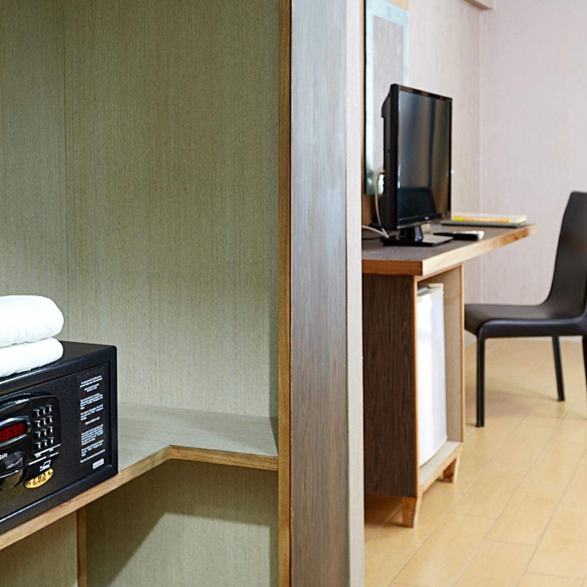 Watana Hotel Bangkok 55/63