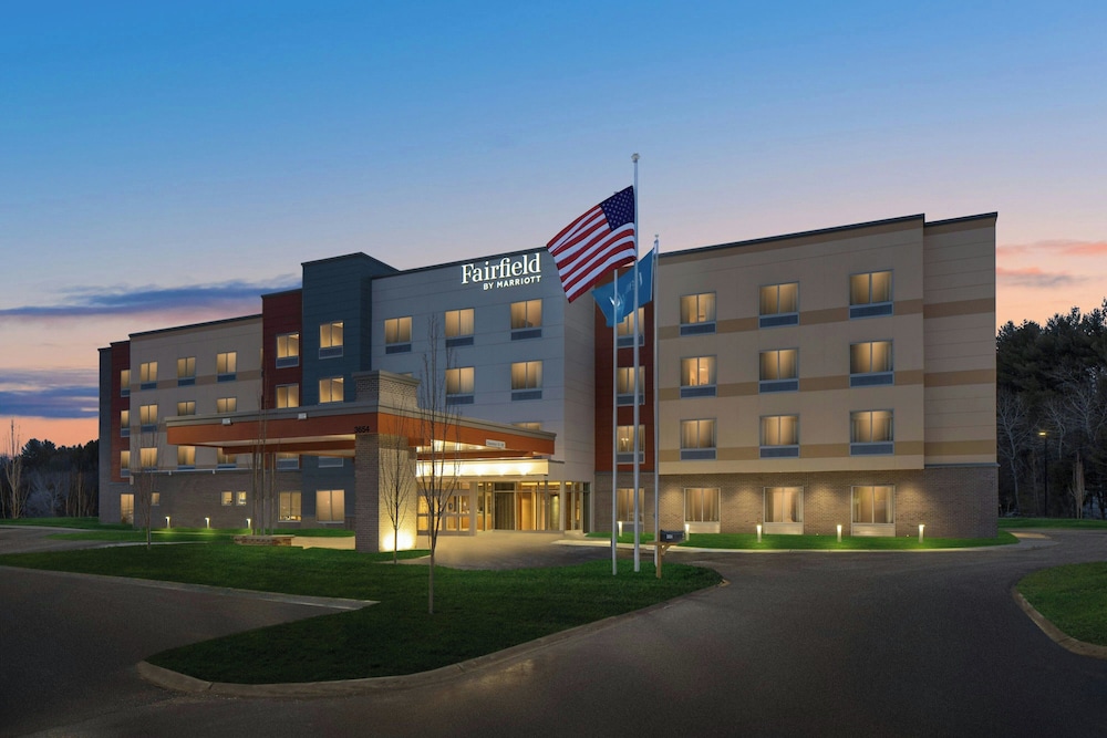 Fairfield Inn & Suites Traverse City 1/16