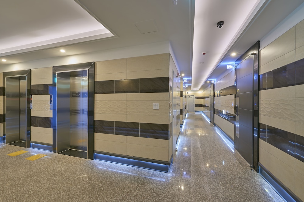 Madrid Hotel Gwangju 27/39