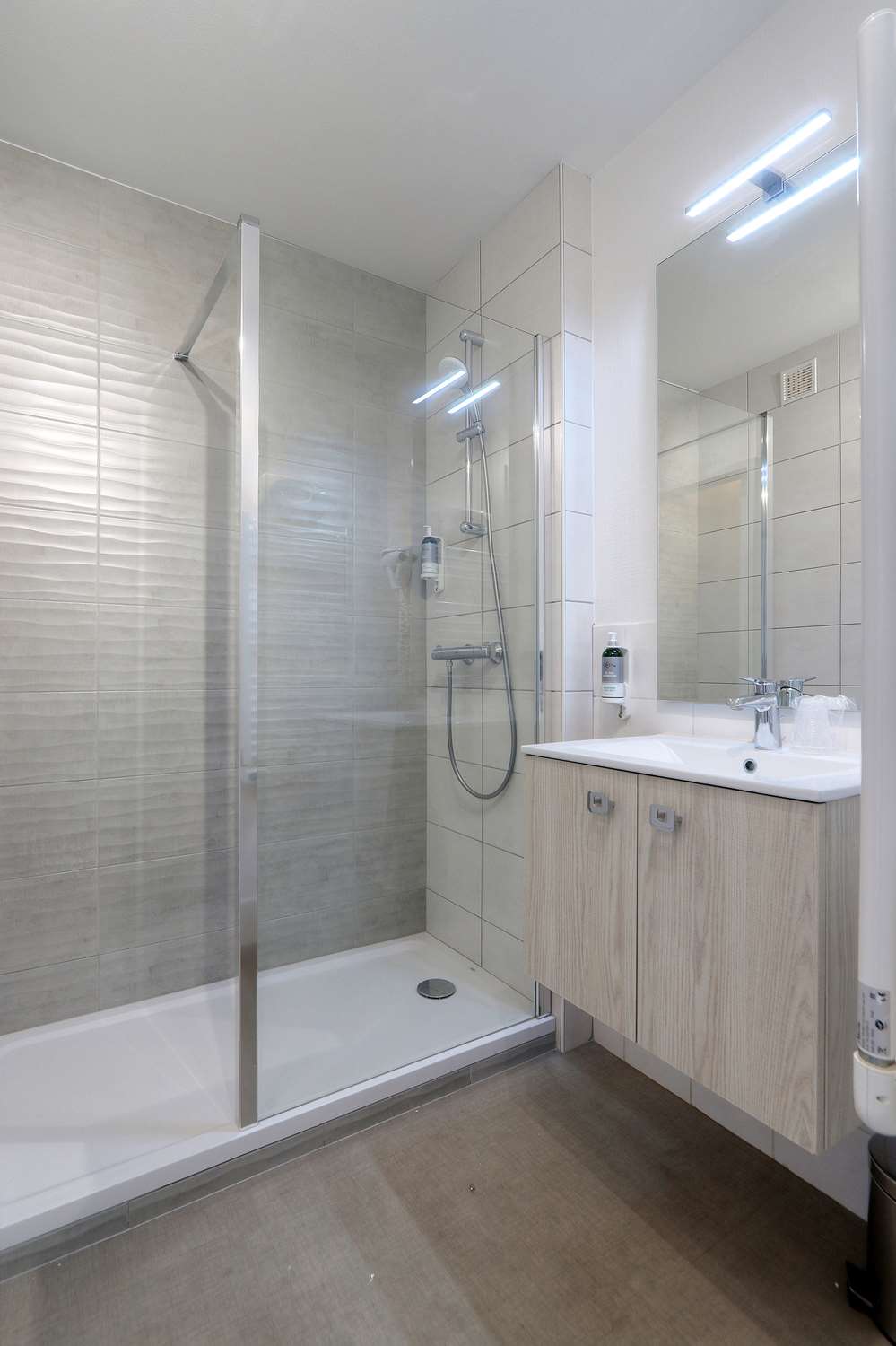 غرفة كلاسيكية بسرير كوين، Best Western Hotel Le Bellevue 5/6