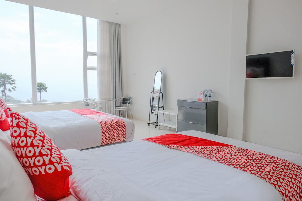 Hotel O Batu near Jatim Park formerly Villa Bukit Panderman Residence 25/49