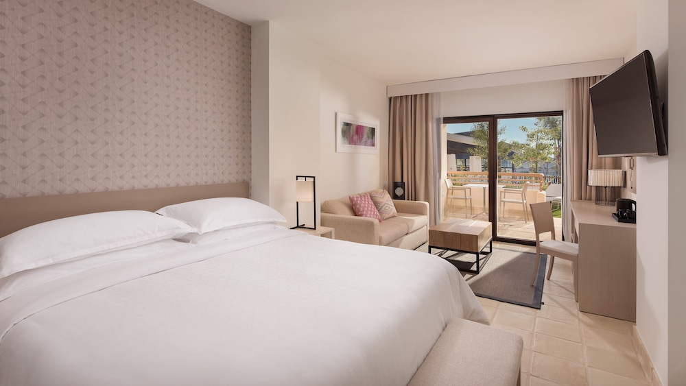 Sheraton Hacienda Del Alamo Golf And Spa Resort 6/34