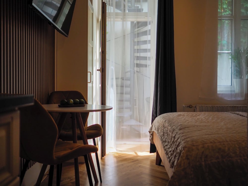Boutique Hotel 16 20/50
