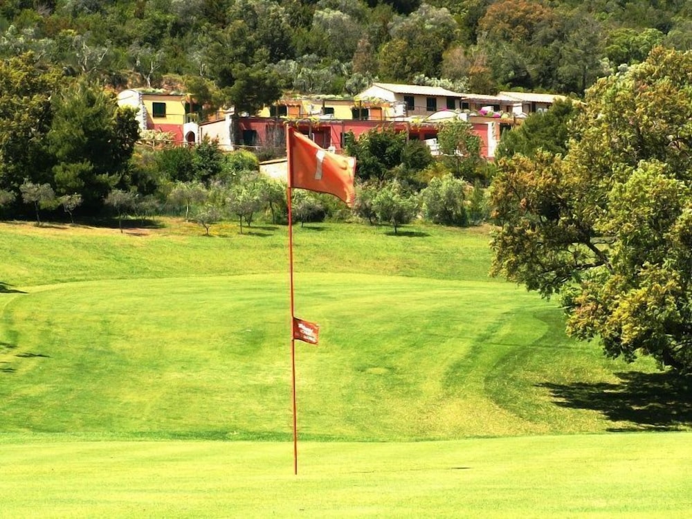 Elba Golf Apartments 32/62