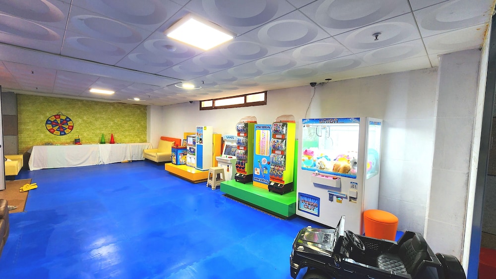 Kids & Family Hotel 63/70