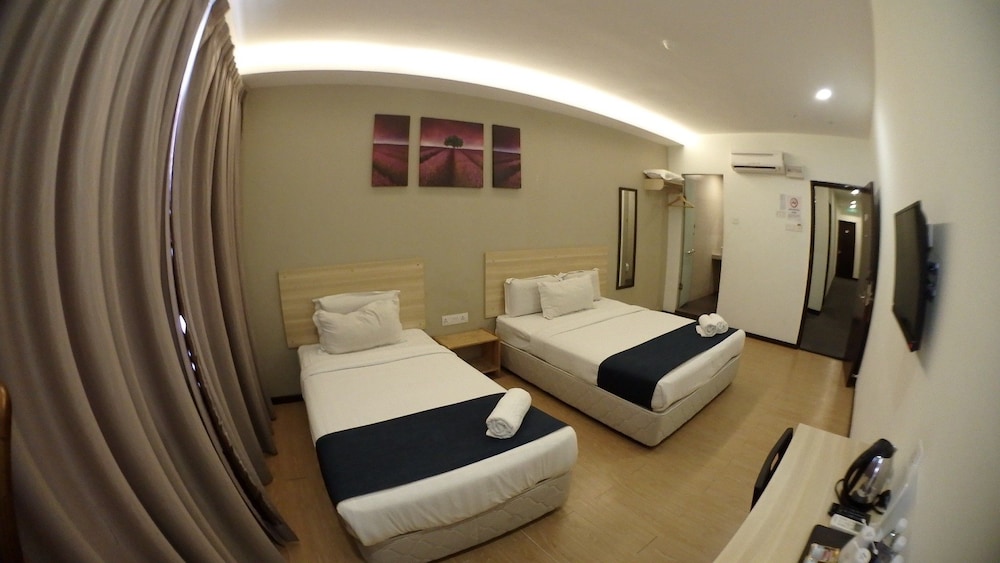 Orange Hotel Sungai Buloh 28/37