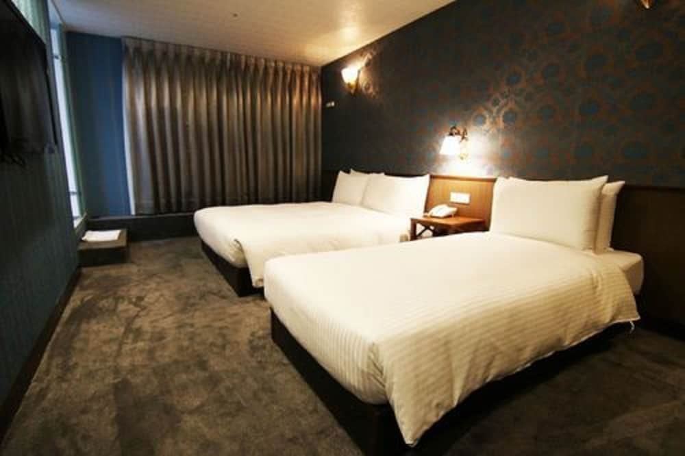 ROOM, TRIPLE