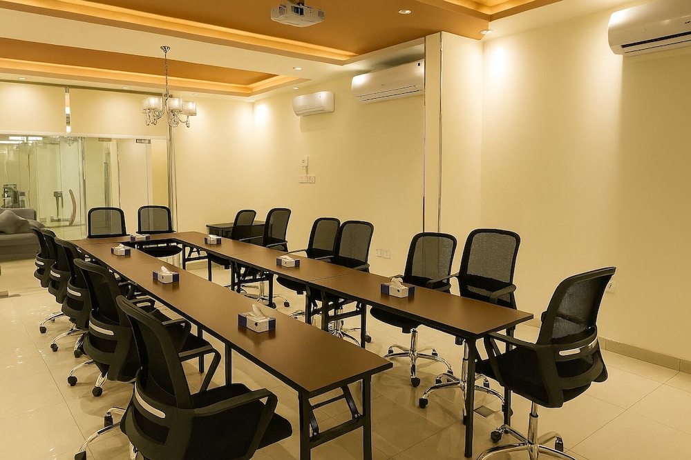 جناح فندق السرايا(Al-Saraya Hotel Serviced apartments) 73/78