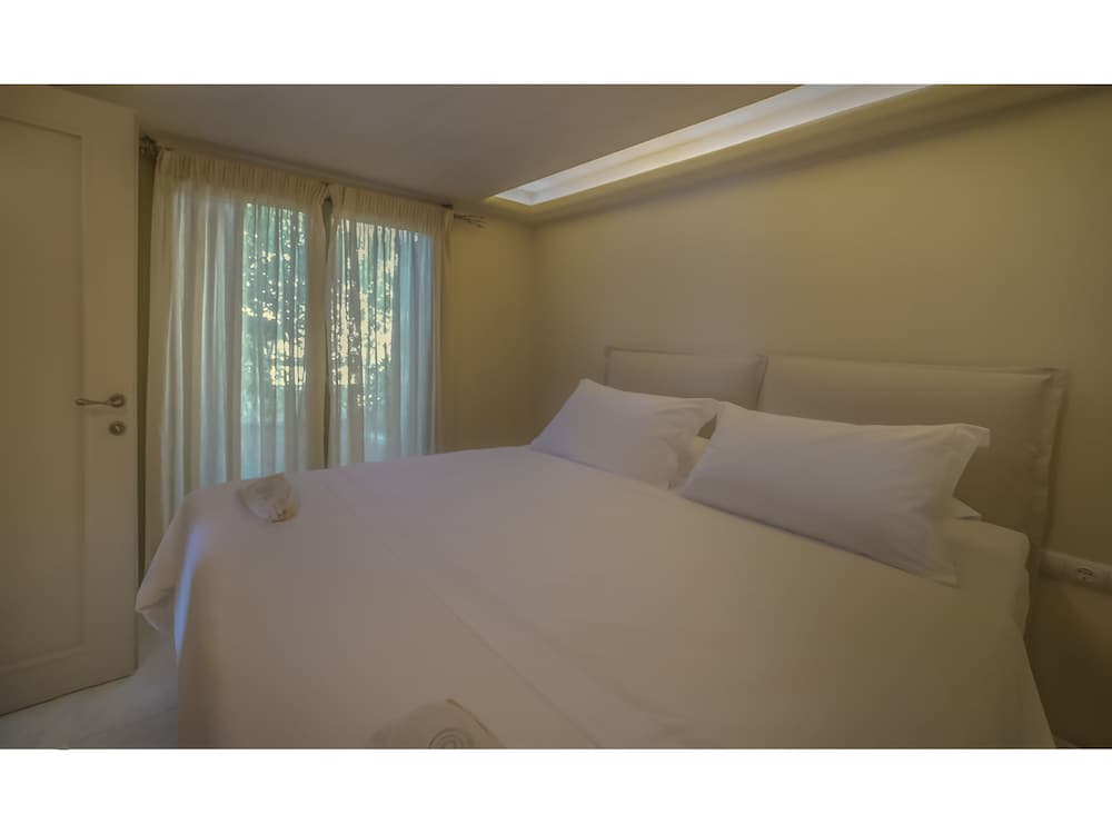 3 Bedrooms, Luxury, Villa, 3 Queen Beds, Beach Front, 2 Bathrooms