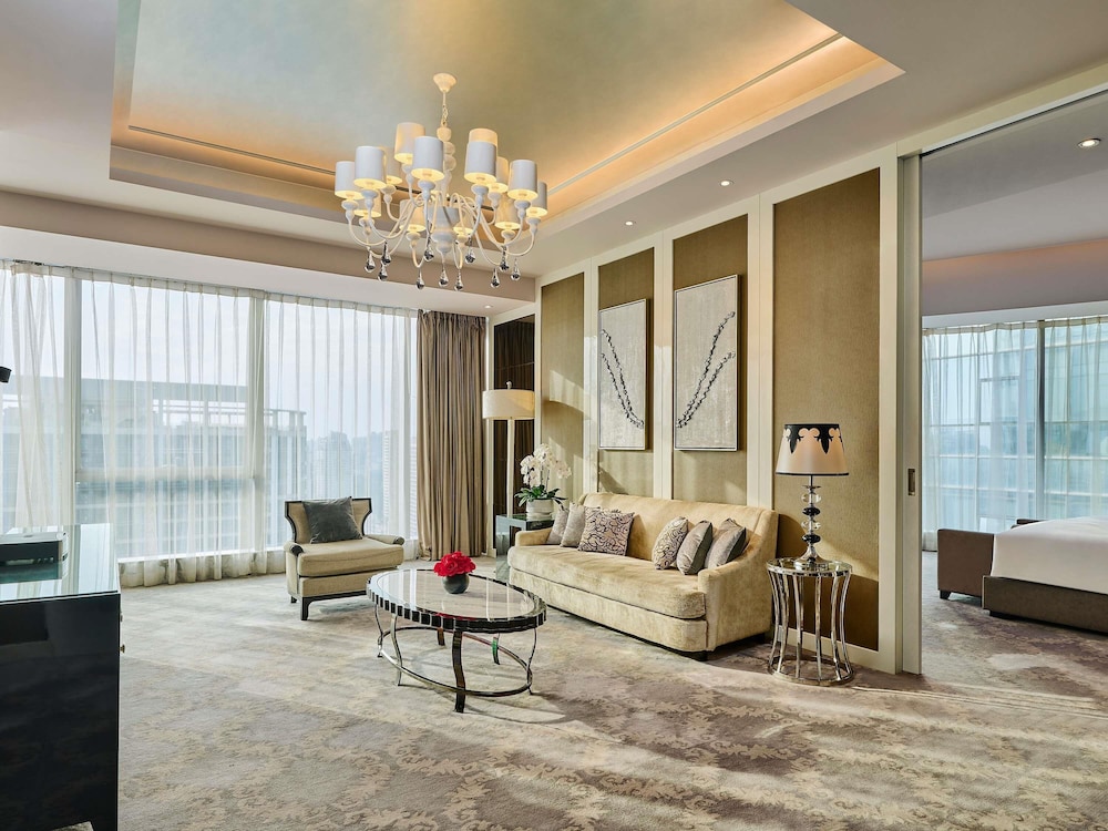Sofitel Guangzhou Sunrich 55/76