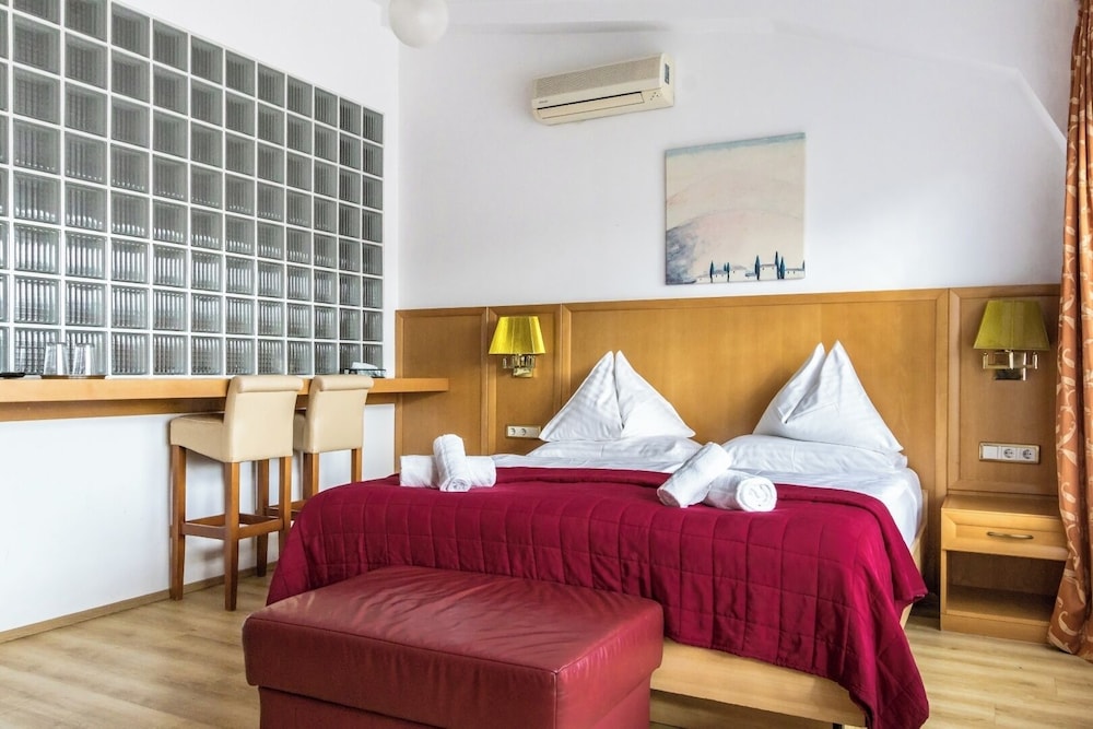 Corvinus Pension 28/59