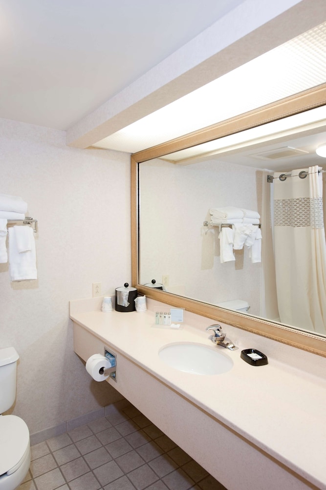 Hampton Inn & Suites St. Louis/Chesterfield 21/81
