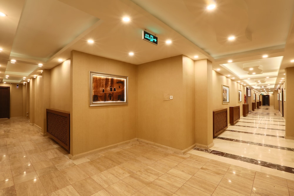 Azd House Hotel 34/50