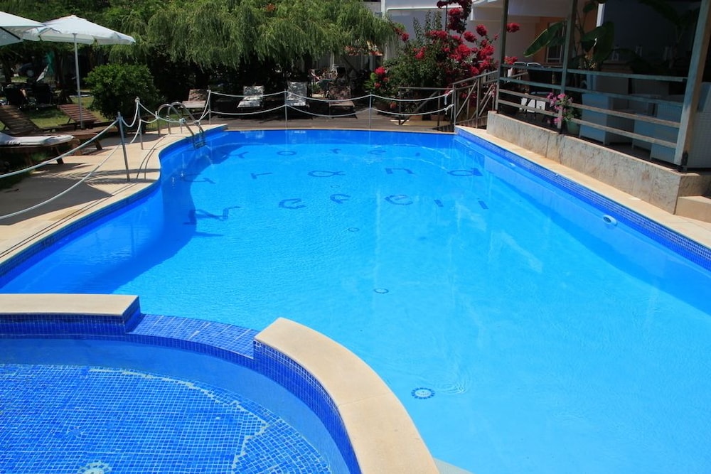 GRAND NEFELI HOTEL 27/50