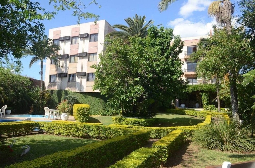River Hotel 6/50
