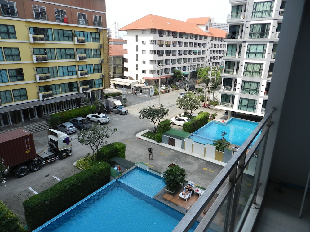 Apartments Alex Group Neocondo Pattaya 95/100