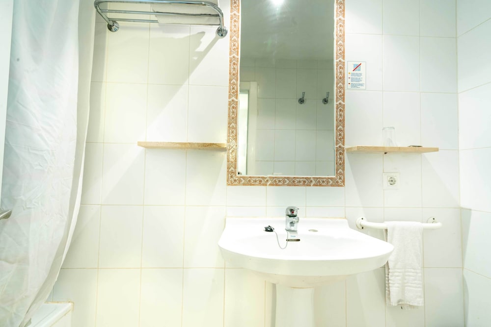 Houm Nets Hotel - Adults Only 64/66