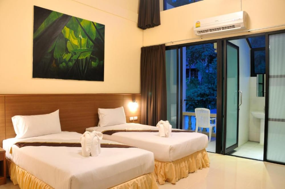 The Wave Hotel Patong 37/73