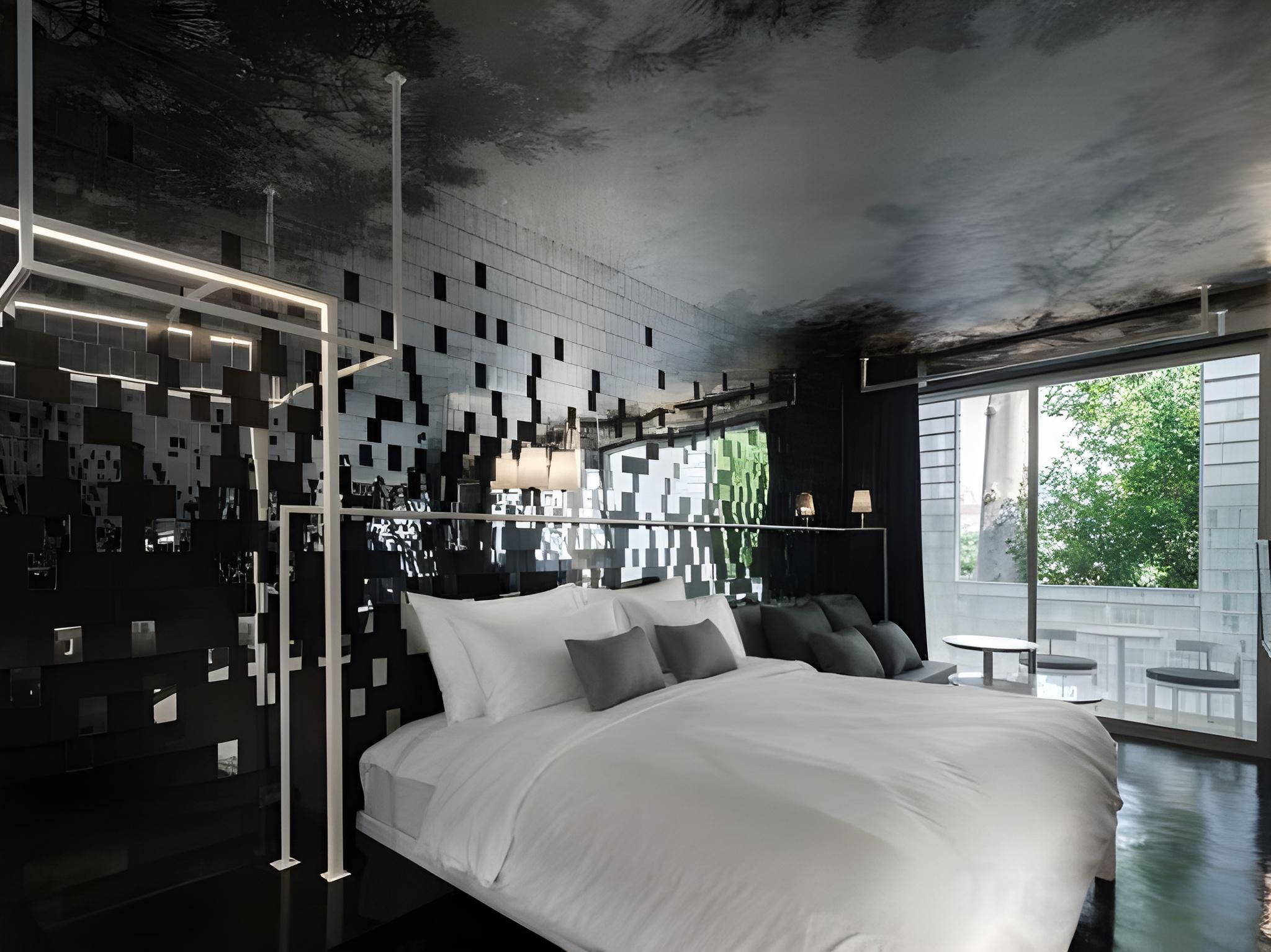 Little Comfy, King Bed, Sofa